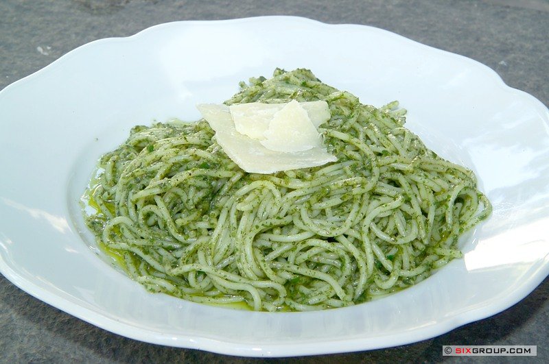 Spaghetti mit Pesto