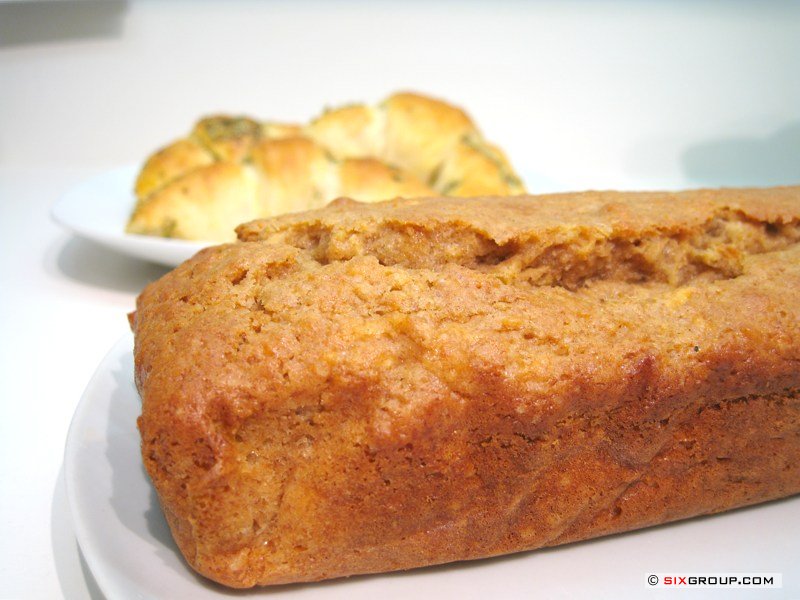 Möhrenbrot mit Walnüssen