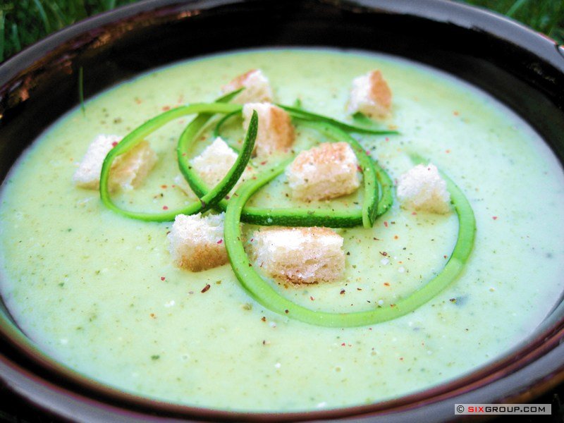 Zucchini- Creme- Suppe