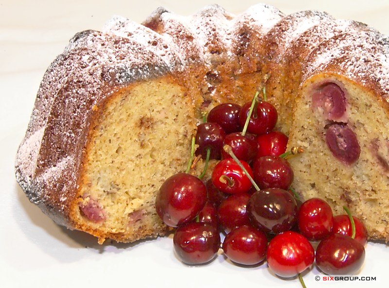 Kirsch-  Quark- Gugelhupf