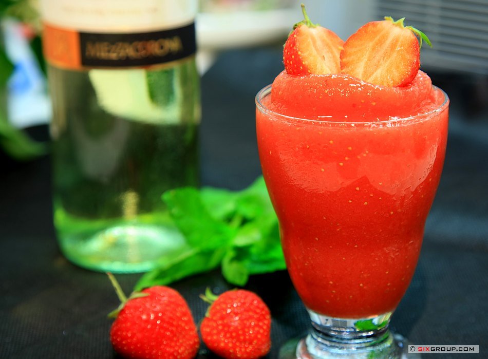 Erdbeer- Granita mit Weißwein