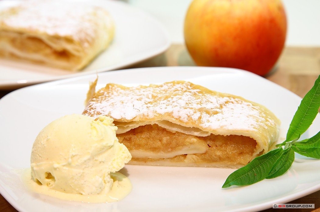Apfelstrudel mit Blätterteig