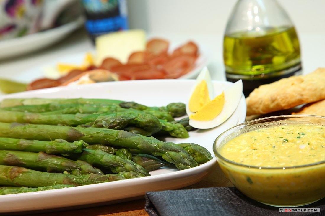 Spargel mit Bozner Soße