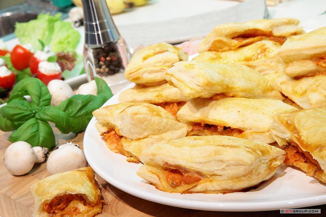 Blätterteigtaschen mit Schinken und Pilze